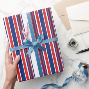 Patriottisch rood wit blauw verticaal strepenpatro cadeaupapier