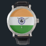 Patriottisch, speciaal horloge met vlag van India<br><div class="desc">Omarm de geest van India met ons prachtige handhorloge met de driekleurige vlag! Dit stijlvolle uurwerk toont met trots het iconische ontwerp van de Indiase vlag. De horlogeband en wijzerplaat tonen elegant de saffraan, wit en groen, met de Ashoka Chakra in marineblauw gecentreerd op de witte streep. Deze elementen symboliseren...</div>