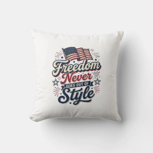 Patriottisch T-shirt 'Vrijheid gaat nooit uit de m Kussen
