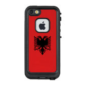 Patriottische Albanese vlag LifeProof iPhone Hoesje (Achterkant)