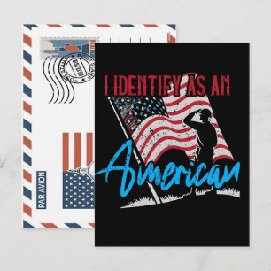 Patriottische Amerikaanse soldaat die de vlag groe Feestdagenkaart