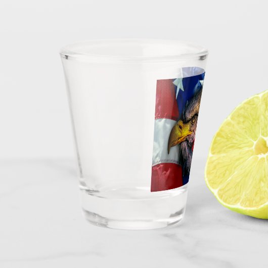 Patriottische Amerikaanse vlag Bald Eagle Wolf Shot Glas (Links)