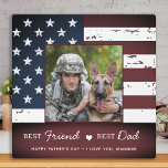 Patriottische beste FRIEND Beste DAD Militaire Dod Fotoplaat<br><div class="desc">Beste vriend beste vader ♡... Verrassend je favoriete Dog Pa, of het zijn verjaardag, Vaderdag of Kerstmis is met deze patriottische Amerikaanse Flag aangepaste fotoplaque. Pas dit hondplaatje aan met de favoriete foto en naam van de hond! Personaliseer met de naam en het bericht van honden. Deze militaire honddeplaque is...</div>