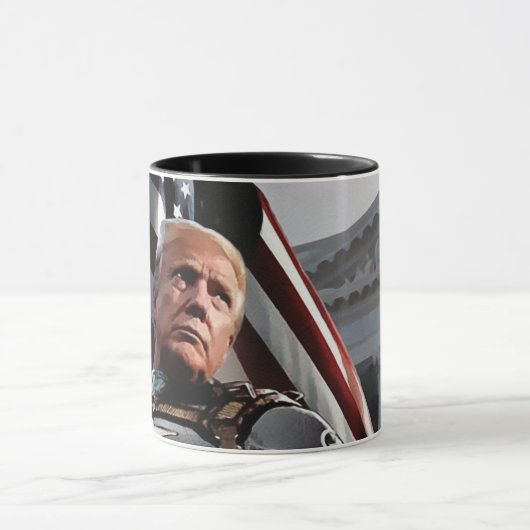 Patriottische Donald Trump-Mok Mok (Midden)