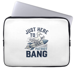 Patriottische Eend Raket Vintage Vector T-shirt On Laptop Sleeve