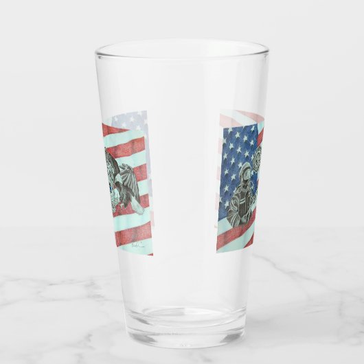 Patriottische Eerste Responder Glas (Rechts)