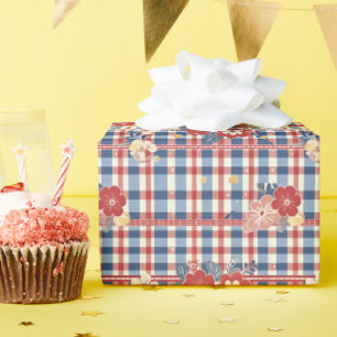 Patriottische Gingham met bloemenaccenten   Rood W Cadeaupapier