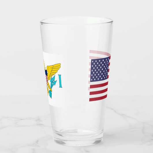 Patriottische glazen beker met vlag van Maagdeneil (Links)