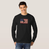 Patriottische graat verergerde Amerikaanse vlag T-shirt (Voorkant volledig)