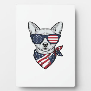 Patriottische hond met vlag zonnebril vintage vect fotoplaat