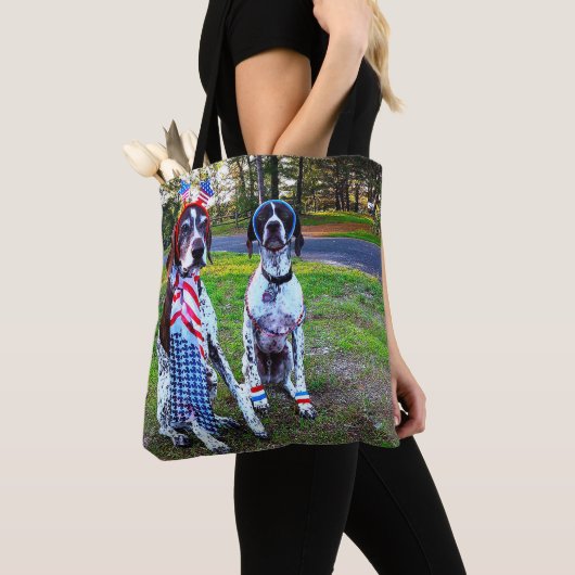 Patriottische honden en Fireworks All-Over-Print C Tote Bag (Dichtbij)