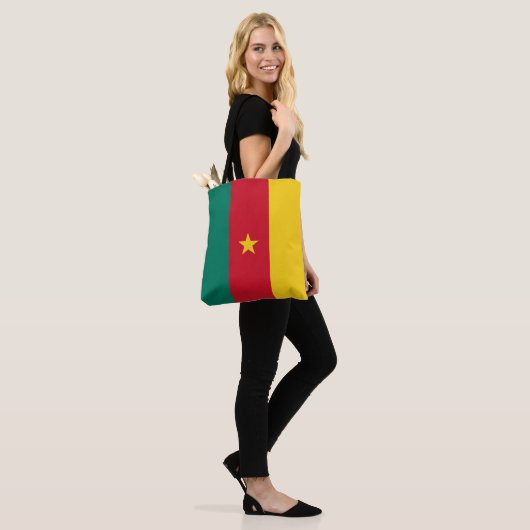 Patriottische Kameroense vlag Canvas tas (Op model)