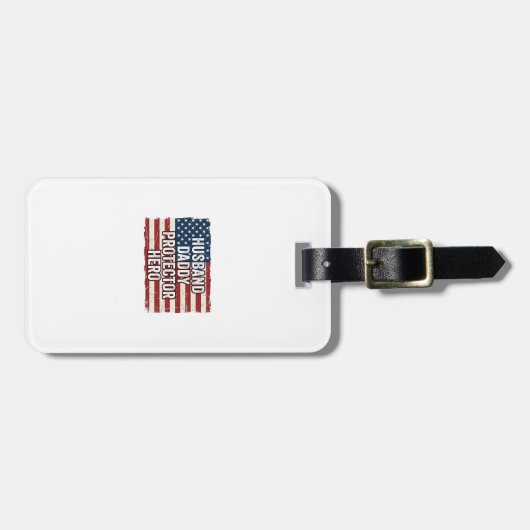 Patriottische man papa beschermer held vlag shirt  bagagelabel (Voorkant horizontaal)