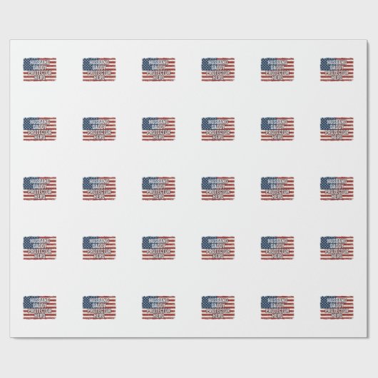 Patriottische man papa beschermer held vlag shirt cadeaupapier (Vlak)