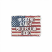 Patriottische man papa beschermer held vlag shirt sticker (Voorkant)
