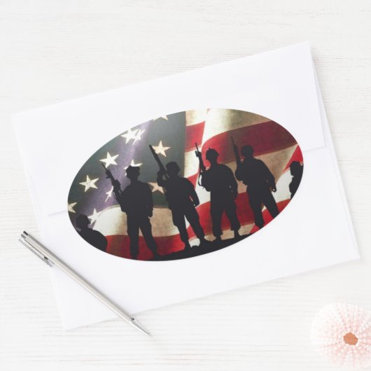 Patriottische Militaire Soldaat Silhouetten Ovale Sticker (Envelop)