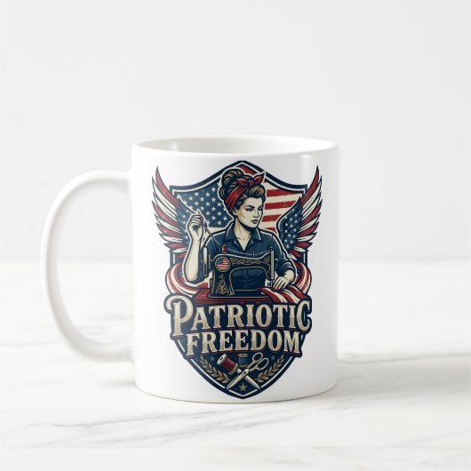 Patriottische Moeder Met Naaimachine Vector Grafis Koffiemok (Links)