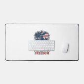 Patriottische Park Ranger Vector Graphic T-shirt_1 Bureaumat (Keyboard & Muis)