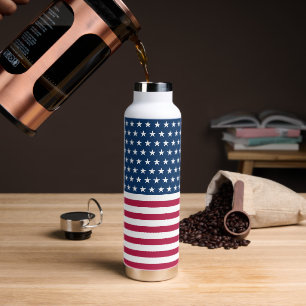 Patriottische rode witte en blauwe sterren en stre waterfles