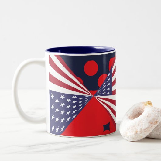 Patriottische rode witte en blauwe vlagkoffie, the tweekleurige koffiemok (Met donut)