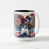 PATRIOTTISCHE ROOD WIT BLAUW AMERIKAANSE BLOEMEN I TWEEKLEURIGE KOFFIEMOK (Voorkant rechts)