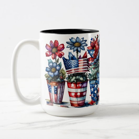 PATRIOTTISCHE ROOD WIT BLAUW AMERIKAANSE BLOEMEN I TWEEKLEURIGE KOFFIEMOK (Links)
