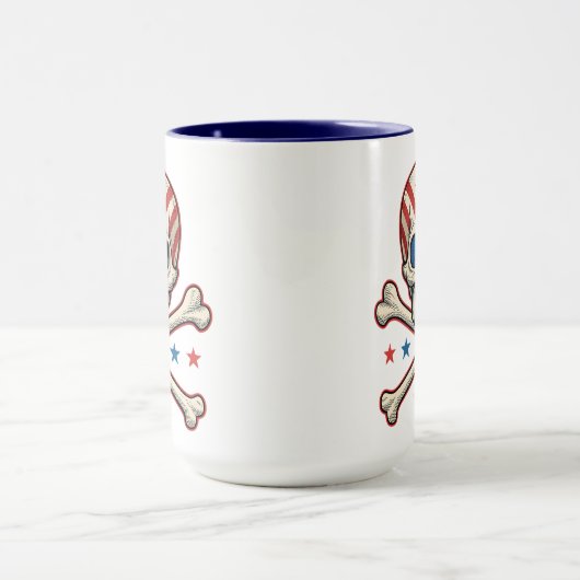 Patriottische schedel en kruisen Amerikaanse vlag Mok (Midden)