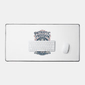 Patriottische Schuurkat Vector Grafische T-shirt_1 Bureaumat (Keyboard & Muis)