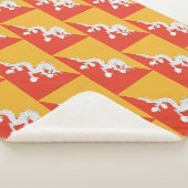 Patriottische Sherpa Blanket met vlag van Bhutan Sherpa Deken (3/4)