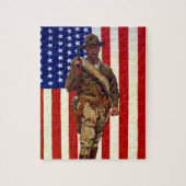  patriottische soldaat met Amerikaanse vlag Legpuzzel (Verticaal)