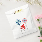 Patriottische Vierde Juli Pinwheel Favoriete Tasse Bedankzakje (Gezegeld)