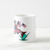Patriottische vlag bedekte regenboogforel magische mok (Center)