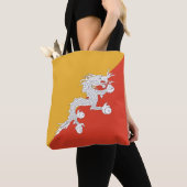 Patriottische vlag van Bhutan Tote Bag (Dichtbij)