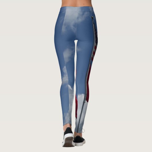 Patriottische vlaggen en een blauwe hemel op leggings (Achterkant)