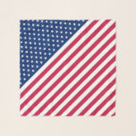 Patriottische VS vlag Rode Blauwe Stars Stripes Sjaal<br><div class="desc">De Amerikaanse vlag, de Amerikaanse sterren en de Stripes, de oude glorie, de Star-Spangled banner, de Amerikaanse vlag, de unieke, coole, lichtgewicht en heerlijke chiffon stof, op maat gemaakt sjaal, om uw trots, patriottisme, liefde te shows. De sjaal is op maat gedrukt, met de hand afgesneden en prachtig afgewerkt met...</div>