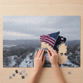 Patriottische wandelaar die met de Amerikaanse vla Legpuzzel
