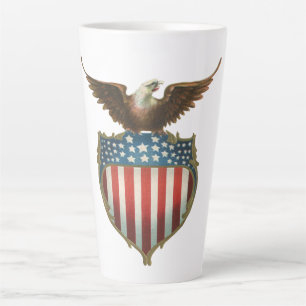 patriottisme, Proud Eagle over Amerikaanse vlag Latte Mok
