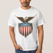  patriottisme, Proud Eagle over Amerikaanse vlag T-shirt (Voorkant)