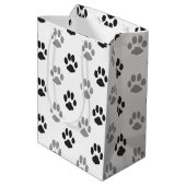 Patroon Cute Black and White Paw Prints Medium Cadeauzakje (Achterkant Gekanteld)