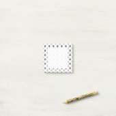 Patroon Cute Black and White Paw Prints Post-it® Notes (Op bureau)