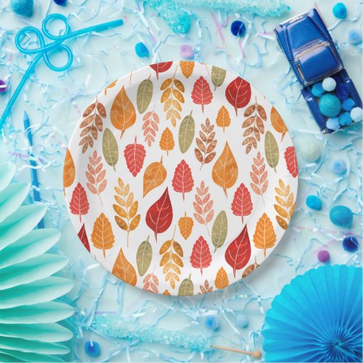 Patroon in gesneden herfst leest papieren bordje (Feest)