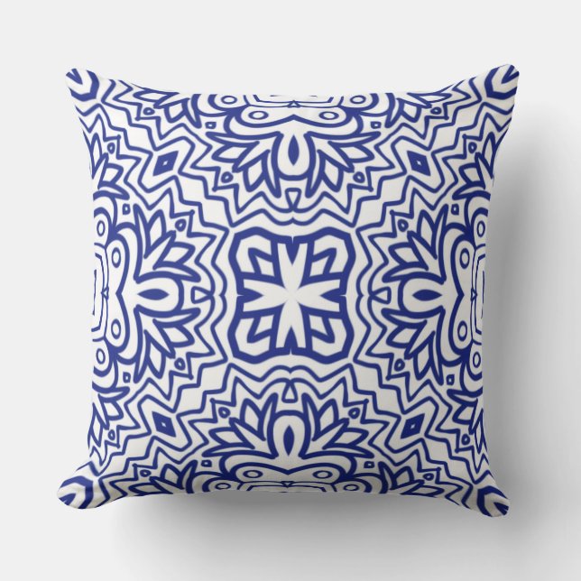 Patroon met blauw op wit kussen (Voorkant)