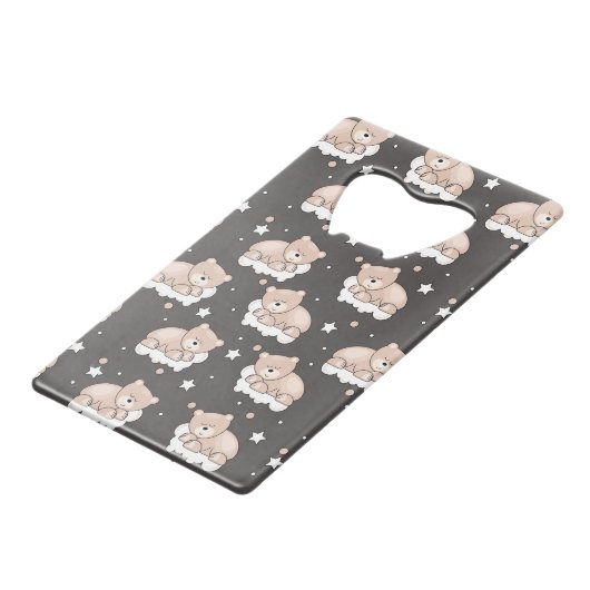 patroon met een klein beer slapen creditkaart flessenopener (Voorkant Gekanteld)