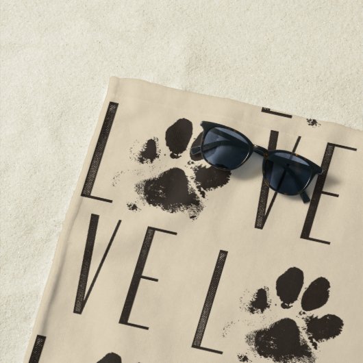 Patroon met een Pauw-afdruk die liefde uitspreidt Strandlaken (In situ)