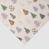 Patroon met gevlekte kerstbomen op Cream Tissuepapier (Detail)