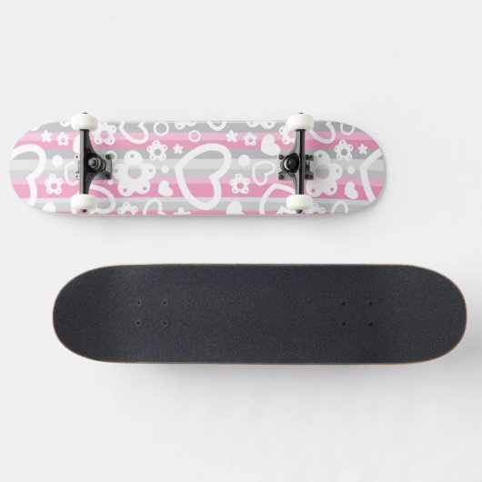 Patroon met hart en bloemen skateboard (Horizontaal)