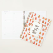 Patroon met heldere kleuren en gouden driehoeken planner (Display)