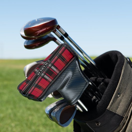 Patroon met rood en zwart tartan en op de verpakki golfheadcover (Insitu)