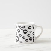 Patroon met zwarte schedels op wit espresso kop (Rechts)