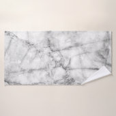 Patroon op de witte marmer vloerstructuur en op de badhanddoek (Badhanddoek)
